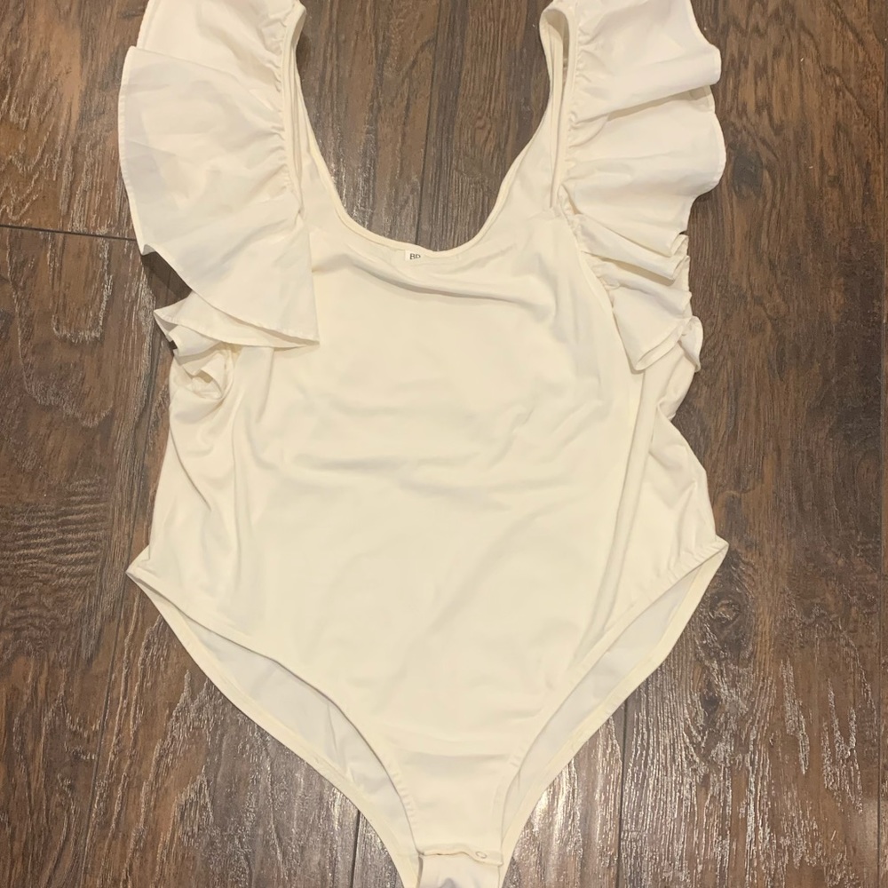BP Ruffle Sleeve Bodysuit